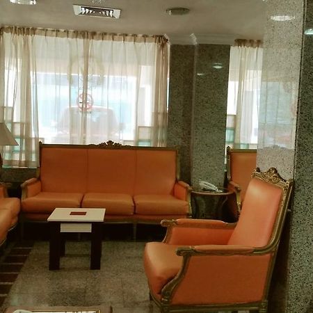 두바이 Deebaj Al Khabisi Plaza 아파트 호텔 외부 사진